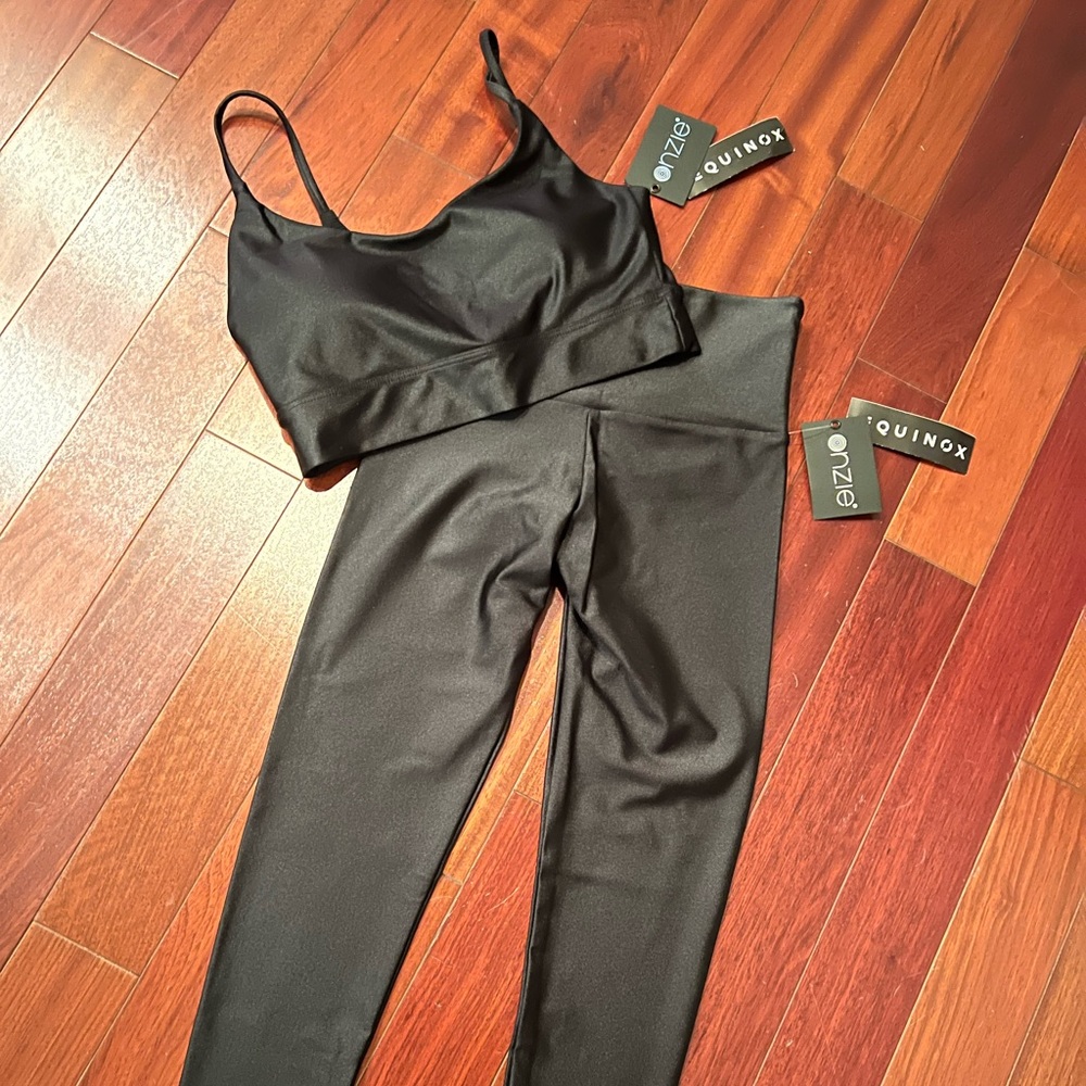 NWT Onzie Black Liquid Workout Set, Sports Bra & leggings, XS/S